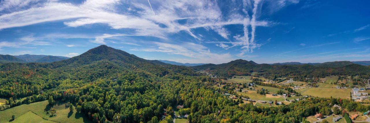 Ole Smoky Bnb - Game Room, Hot Tub, Mtn Views! Pigeon Forge Exterior photo